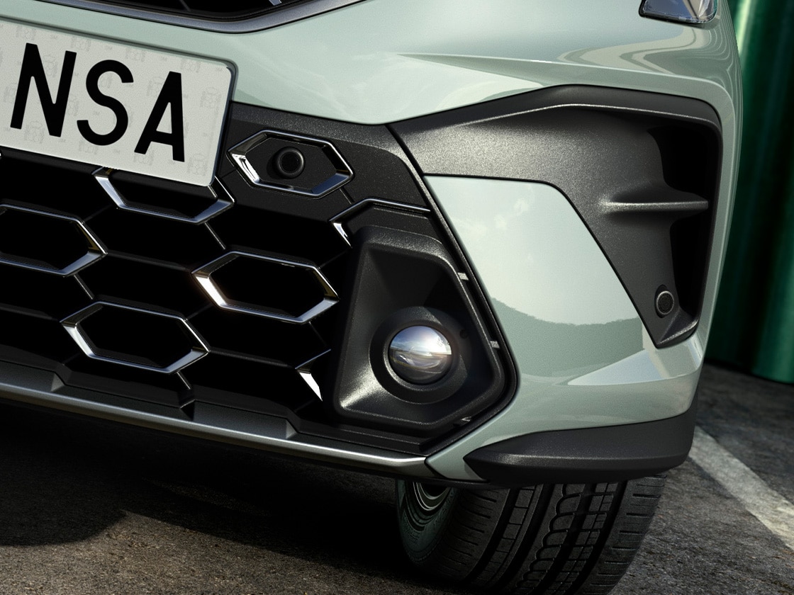 Närbild av ett av SEAT Aronas dimljus