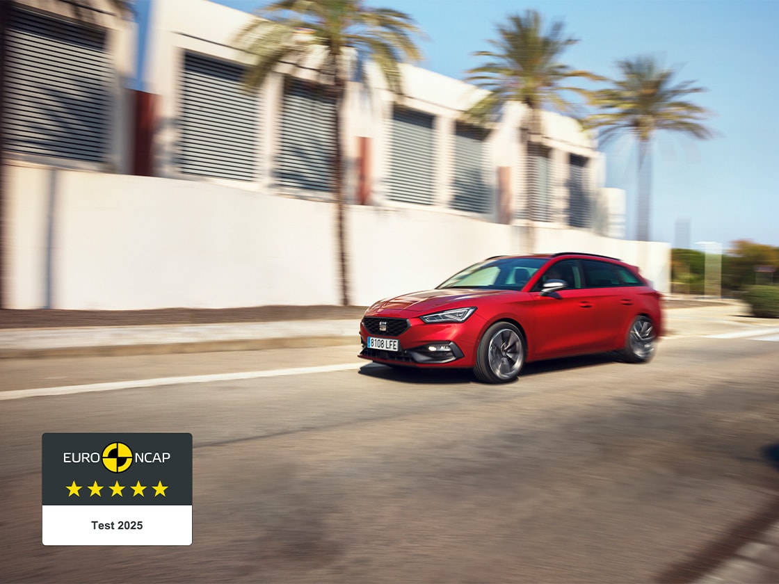 euro NCAP säkerhetscertifieringslogotyp för att understryka att SEAT Leon 5D behåller sitt 5-stjärniga betyg.