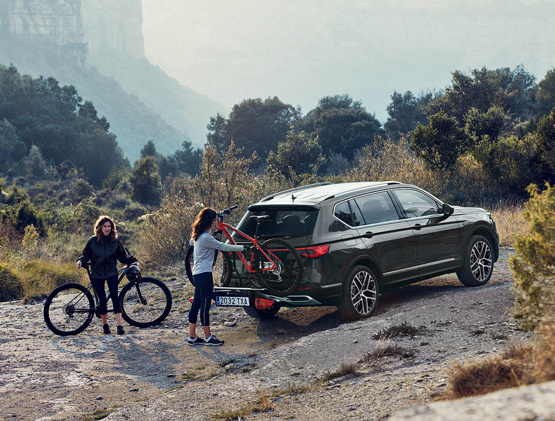 SEAT Tarraco XPERIENCE con portabici sul posteriore