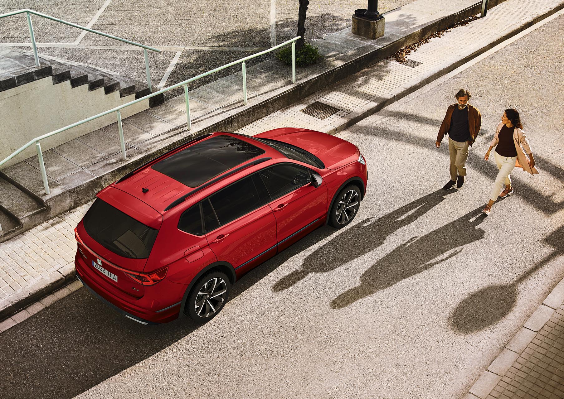 SEAT Tarraco i färgen Red med soltak