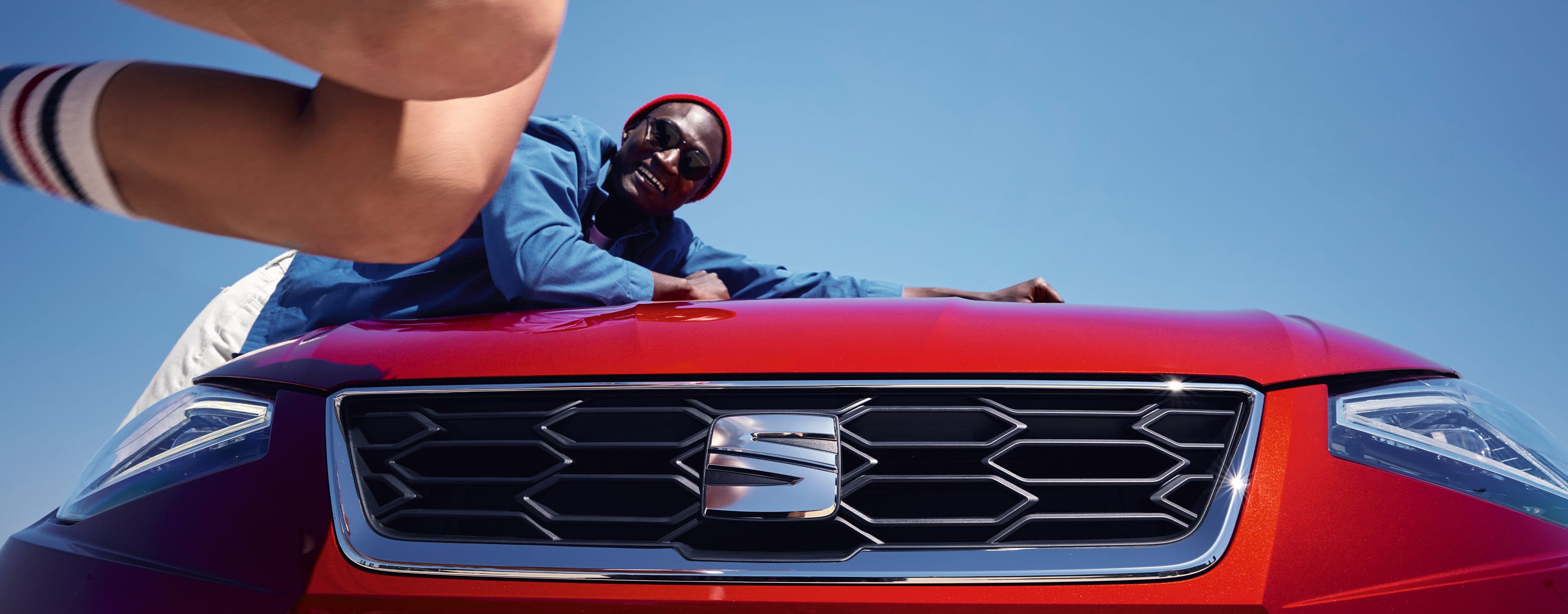 SEAT Ibiza i färgen desire red med Full LED-strålkastare