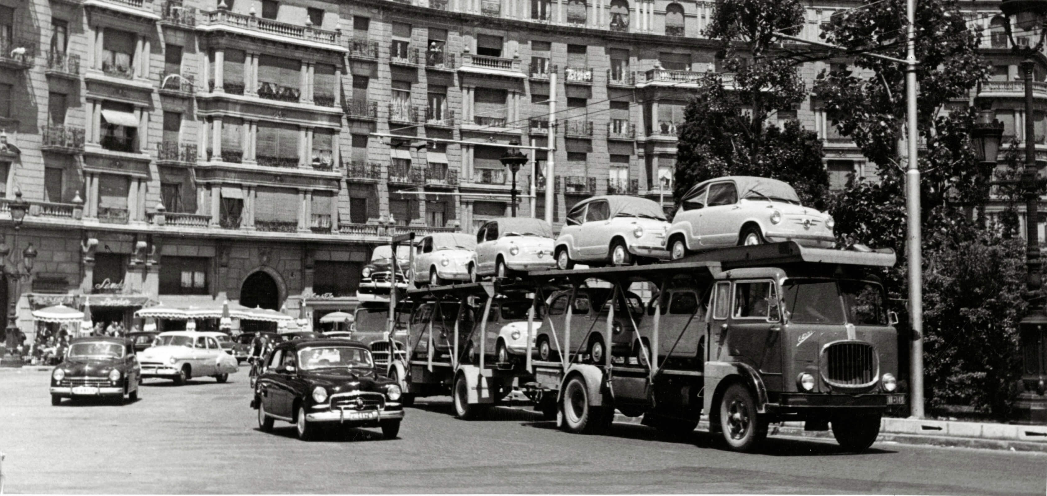 SEAT varumärke historia 1950-tlaet - SEAT 600 på en lastbil
