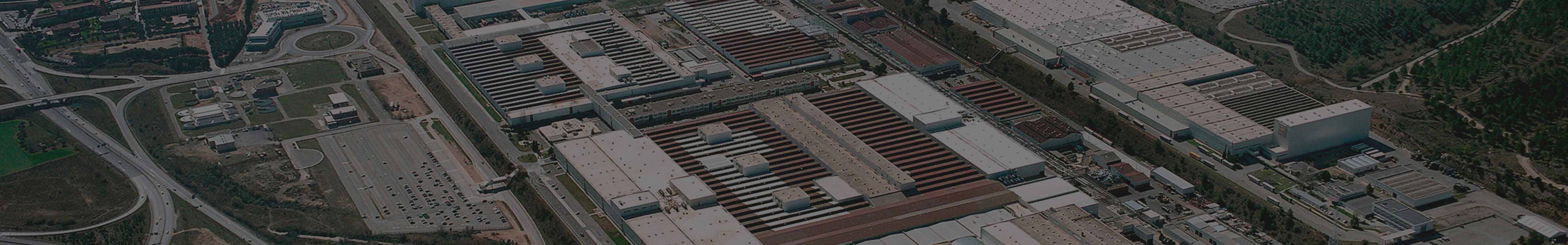 SEATs bilfabrik Martorell utanför Barcelona, sedd ur drönarvy