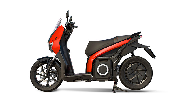 SEAT-tillval för urban mobilitet med elscootern SEAT MÓ 125